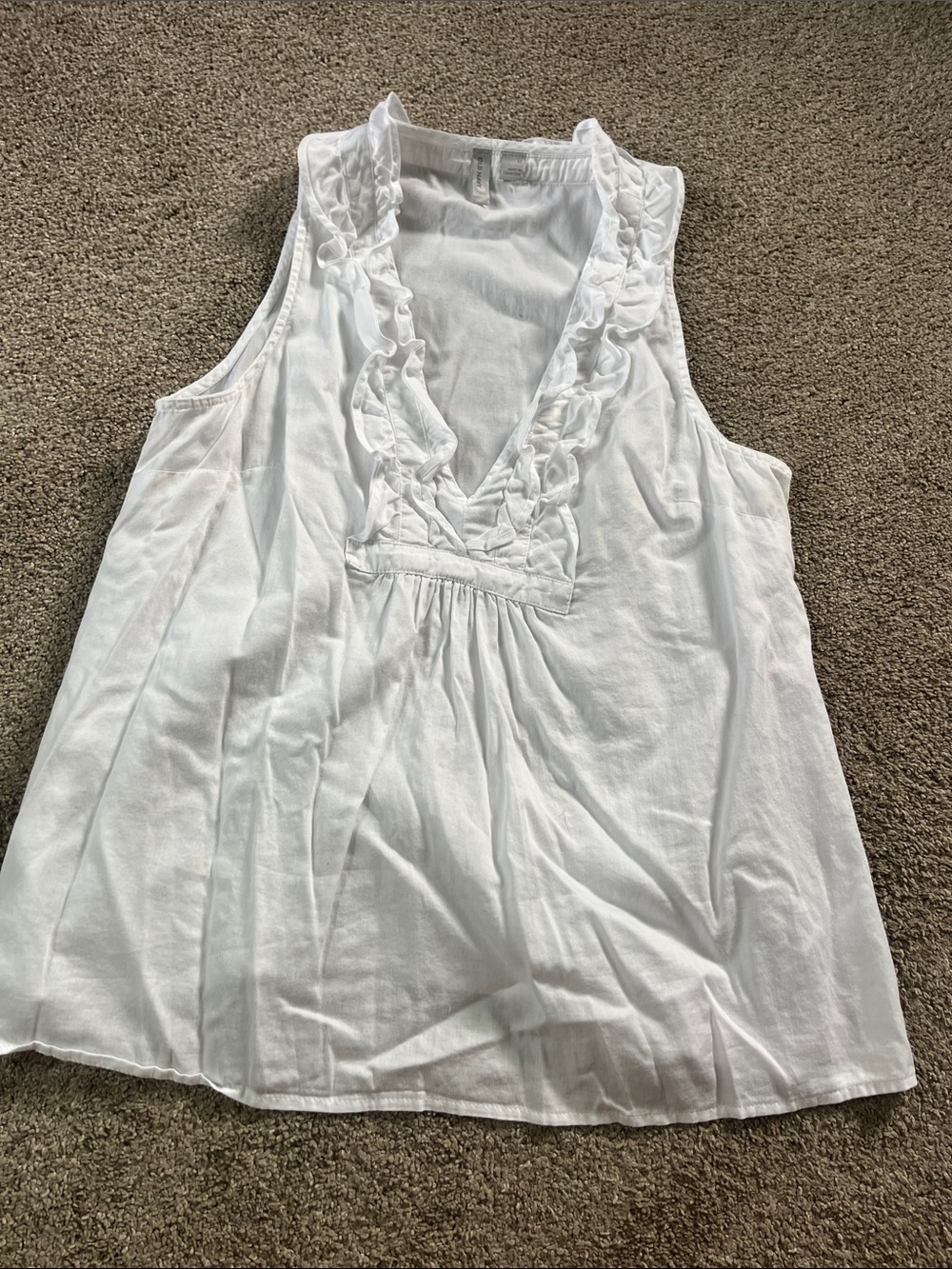 ⛵️⛵️Old Navy szM White Cotton Ruffle Placket V Neck Sleeveless Blouse EUC